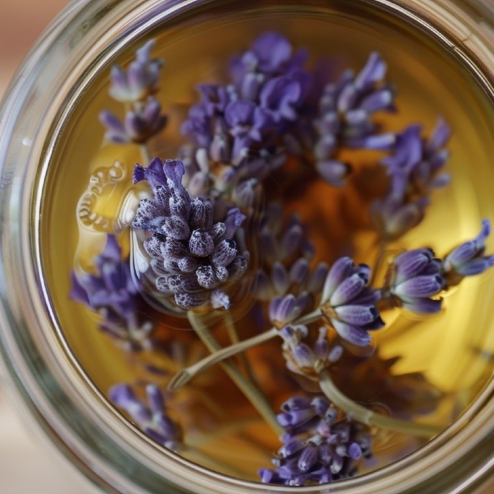 Top 5 Benefits of Pure Lavender Oil